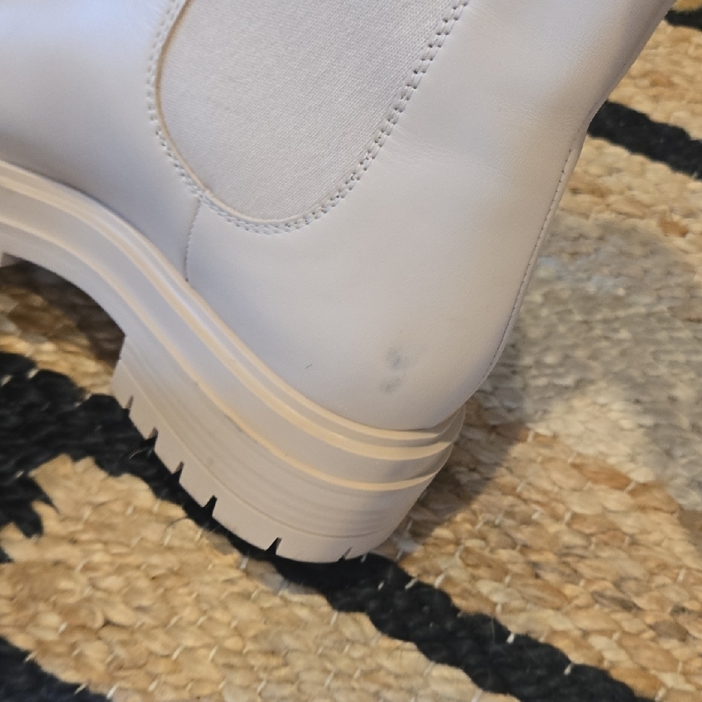 Gianvito Rossi Chester Light Beige Chelsea Boots, Leather, Sz7, Quiet Luxury - Picture 5 of 12